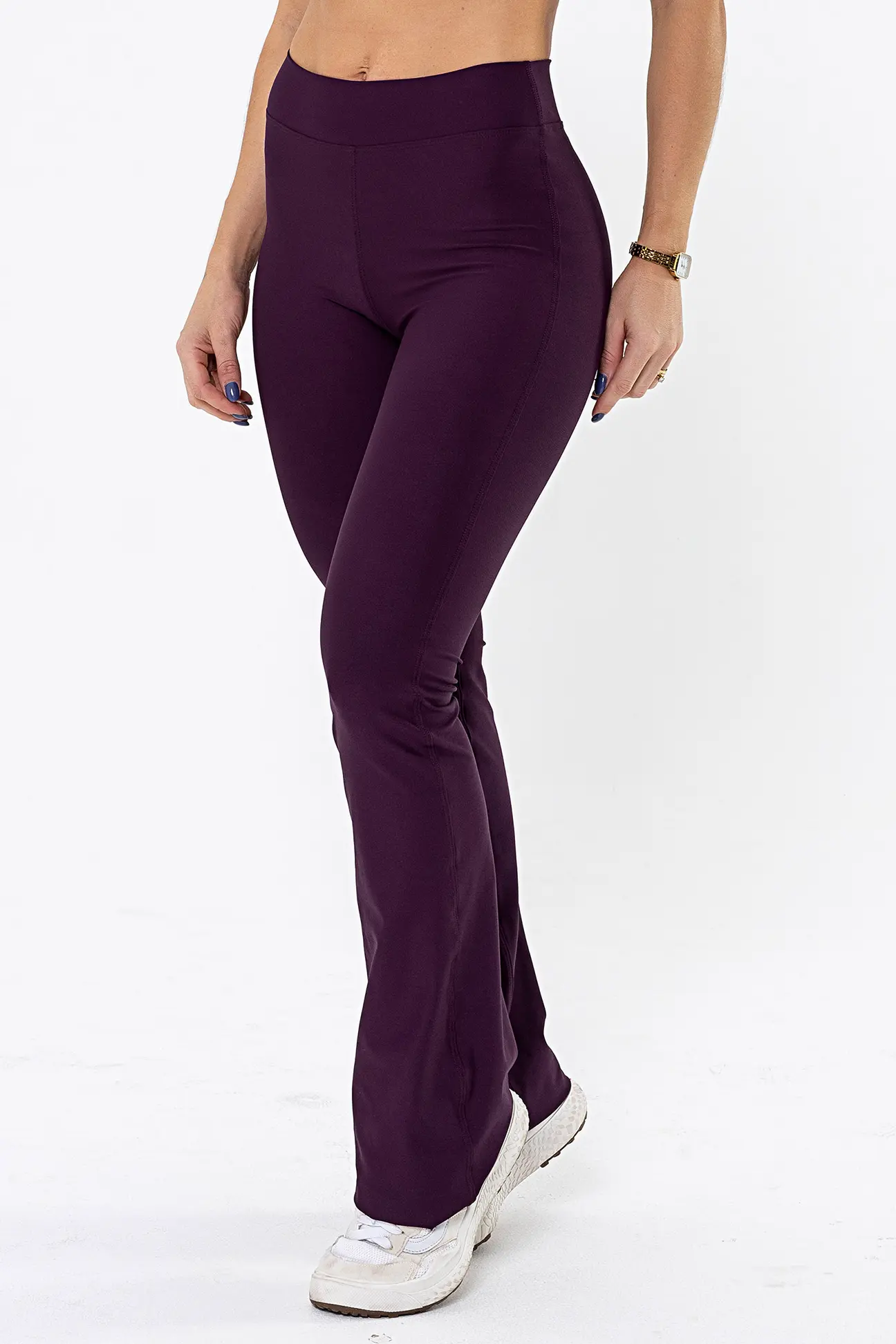 79fdd0de0c7474519eb1ed94710e3b77.webp Legging Bina Açaí - Imagem 1
