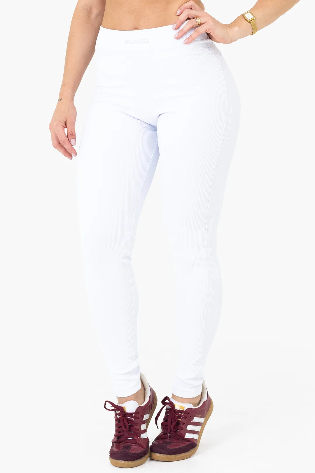 d1d668946f7f3fa522ef8c5cb0749e7a.webp Legging Peônia Branco Canelado - Imagem 1